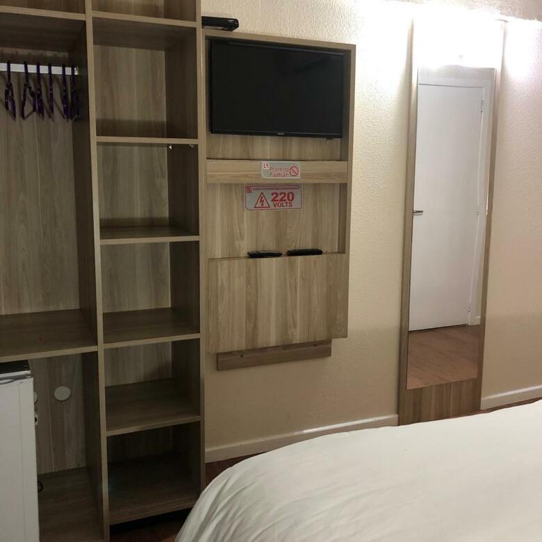 Lh Plaza Hotel
