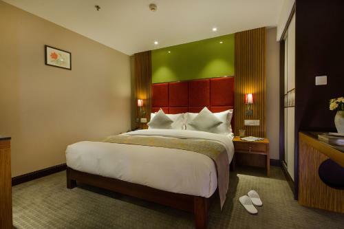 Golden View Hotel