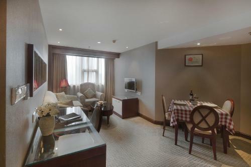 Golden View Hotel