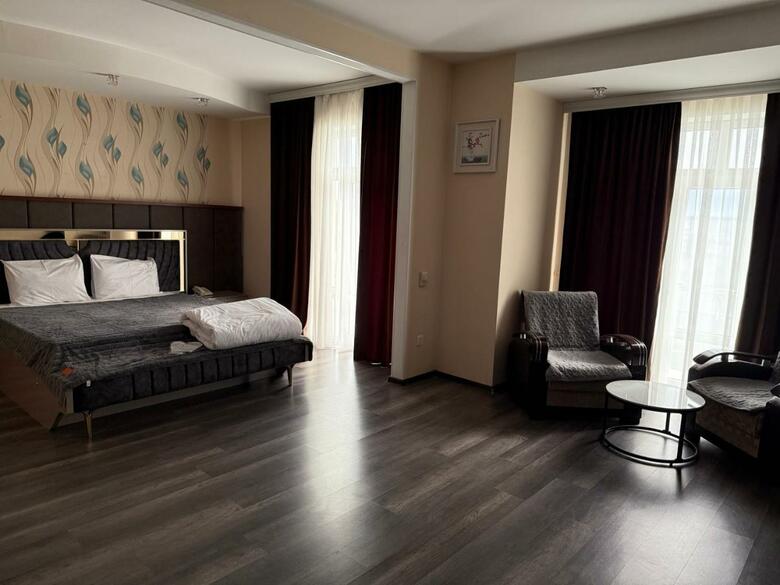 Aef Hotel