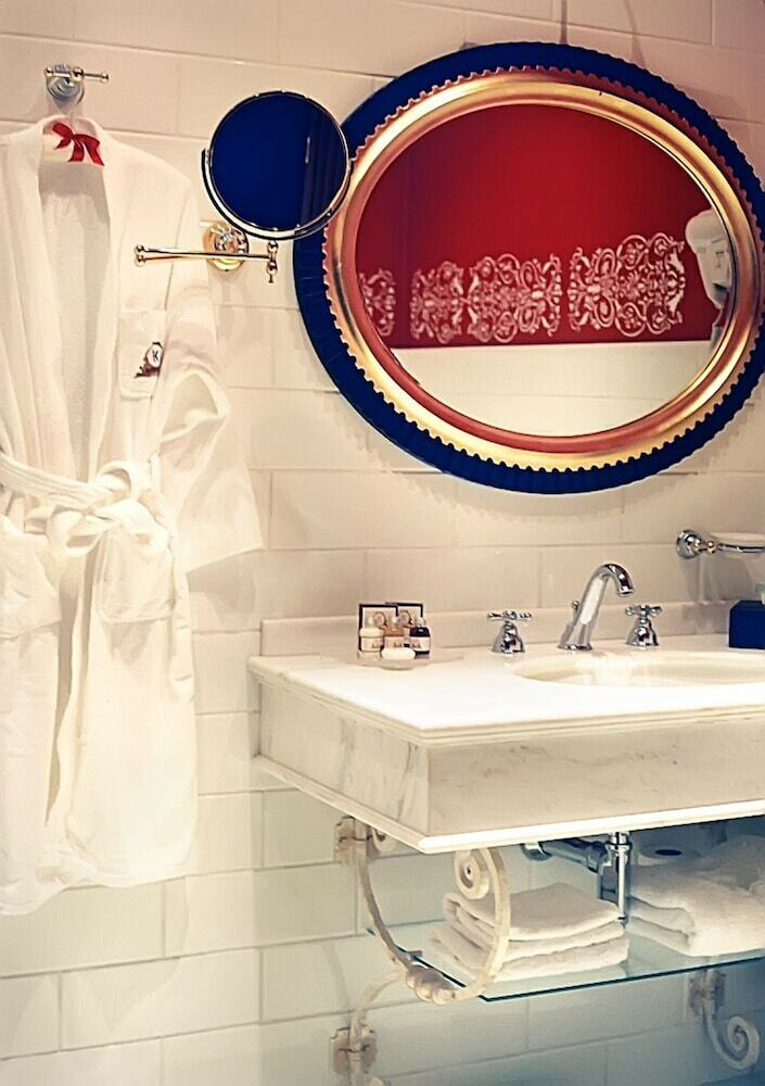 Frederic Koklen Boutique Hotel