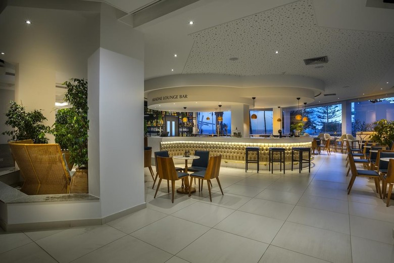 Leonardo Plaza Cypria Maris Beach Hotel & Spa