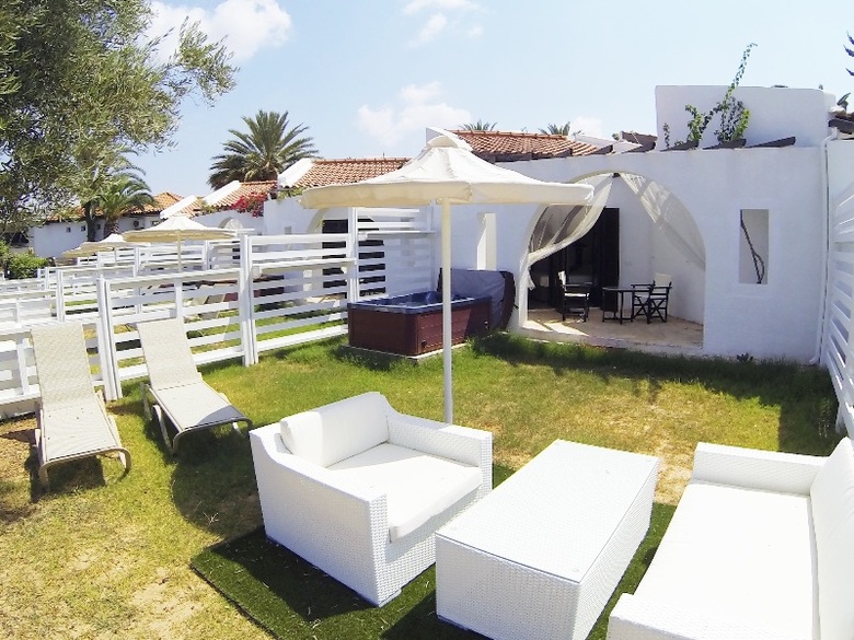 Hotel Zening Resorts