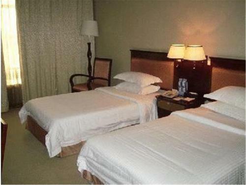 Warm Yes Business Hotel