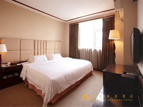 Warm Yes Business Hotel