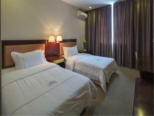 Warm Yes Business Hotel