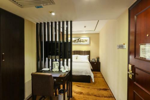 Warm Yes Business Hotel