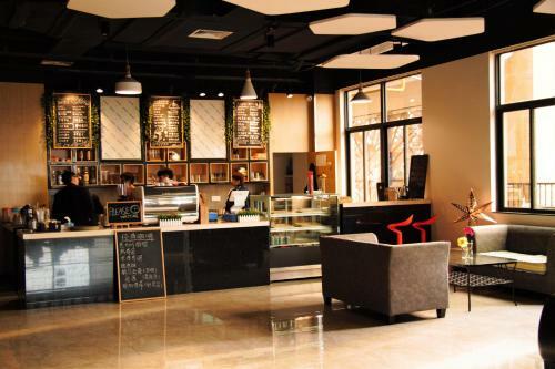 J Hotel