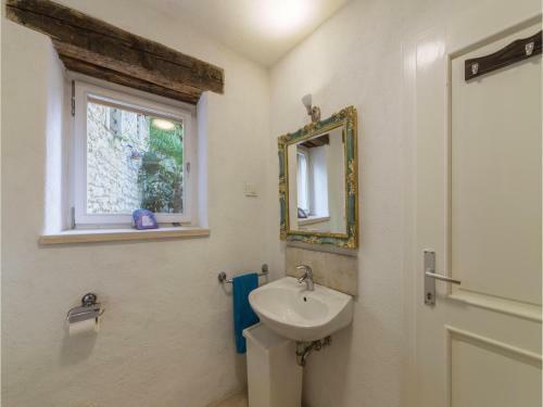 Three-bedroom Holiday Home In Bale