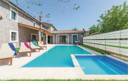 Five-bedroom Holiday Home In Barban