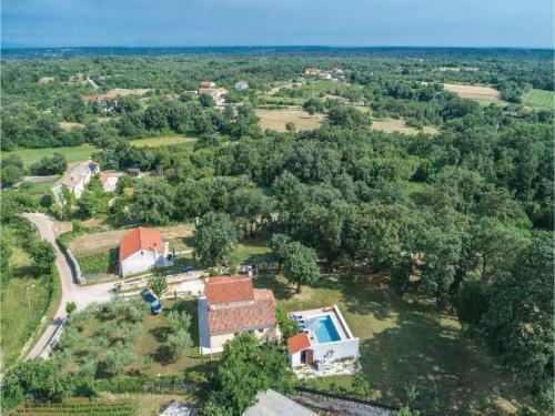 Three-bedroom Holiday Home In Barban
