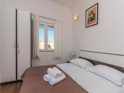Three-bedroom Apartment In Bibinje