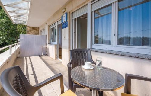 Two-bedroom Apartment In Dramalj