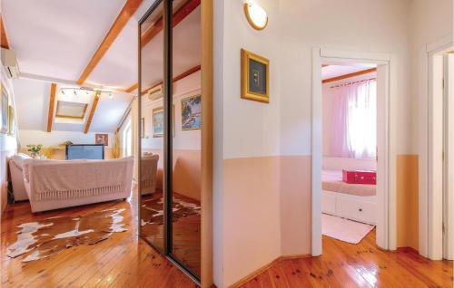 Two-bedroom Apartment In Dramalj