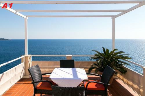 Apartments Mare
