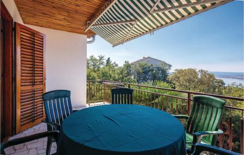 Two-bedroom Apartment In Jadranovo
