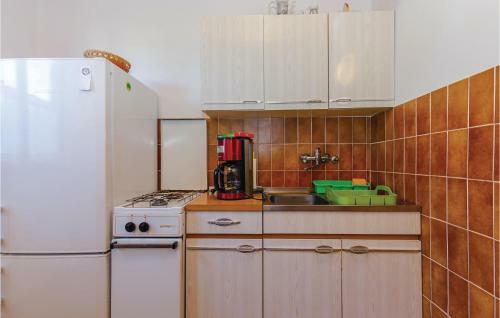 Two-bedroom Apartment In Jadranovo