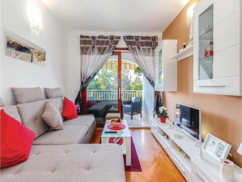 One-bedroom Apartment In Jadranovo