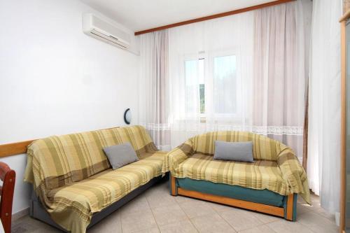 Apartments With A Parking Space Jelsa (hvar) - 8777