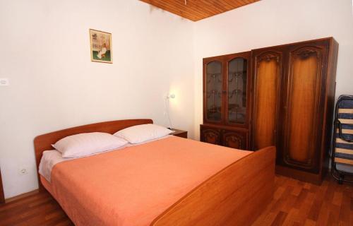 Apartment Jezera 5093a