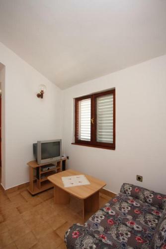 Apartments By The Sea Jezera (murter) - 5123