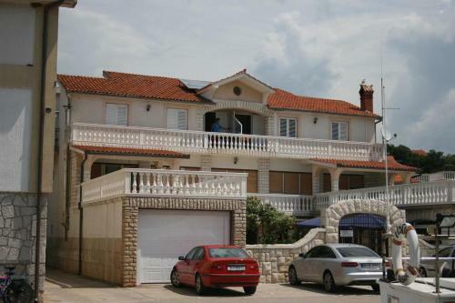 Apartments By The Sea Jezera (murter) - 5123