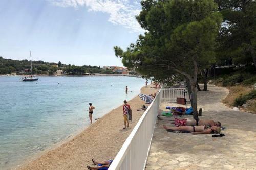 Apartments By The Sea Jezera (murter) - 5123