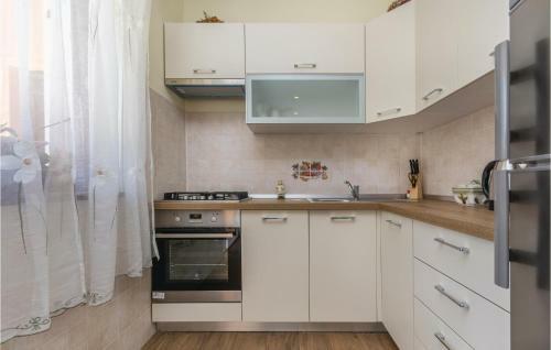 Two-bedroom Apartment In Kastelir