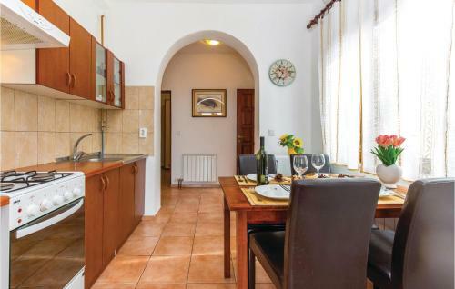 Two-bedroom Apartment In Kostrena