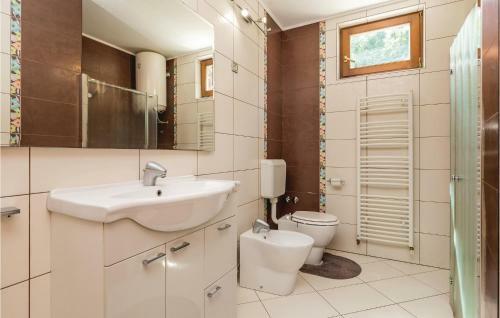 Three-bedroom Apartment In Lovran