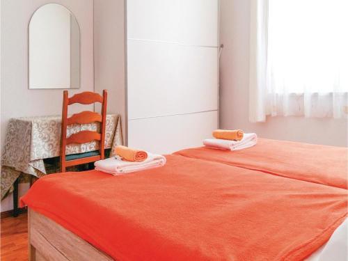 Two-bedroom Apartment In Makarska