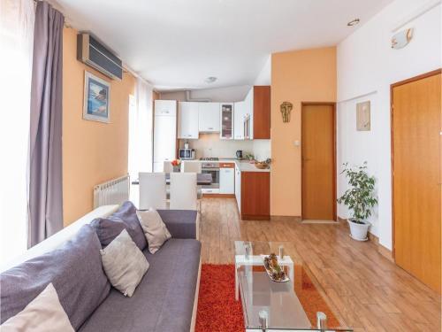 Two-bedroom Apartment With Sea View In Makarska