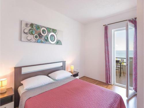 Two-bedroom Apartment In Makarska