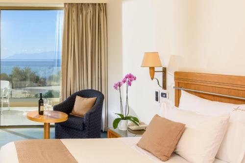 Alexander Beach Hotel & Spa