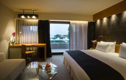 Alexander Beach Hotel & Spa