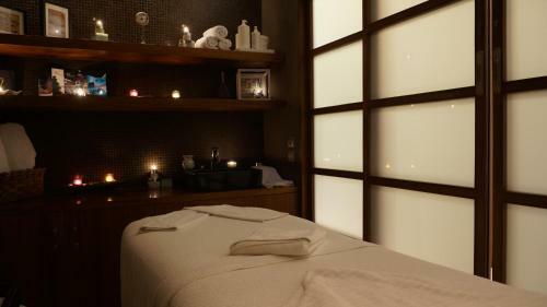 Alexander Beach Hotel & Spa