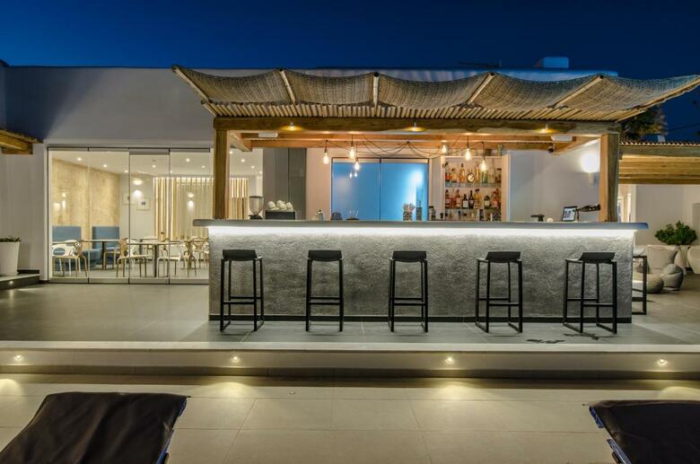 Hotel Lianos Village