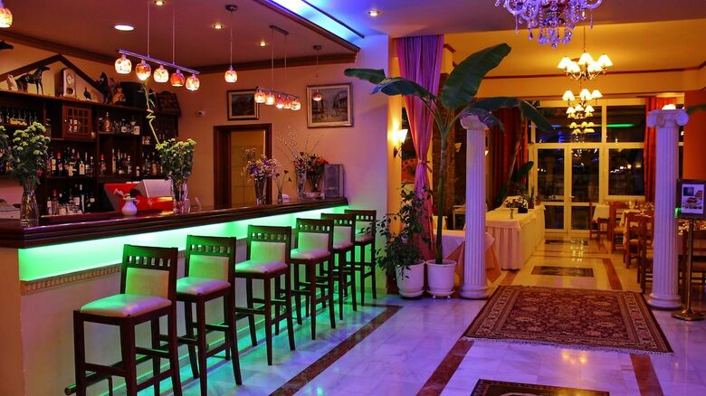 Hotel Kosta Famissi