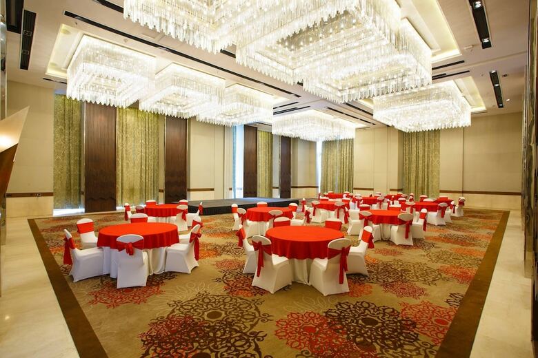 Hotel Courtyard By Marriott Agra