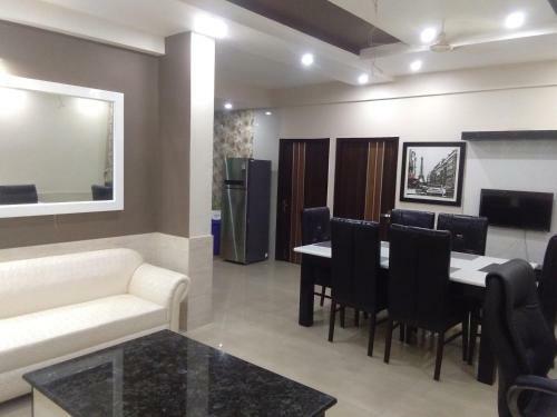 Royal Comfort Apartment