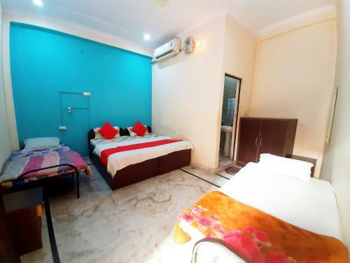 Hostal Rhine Guest House
