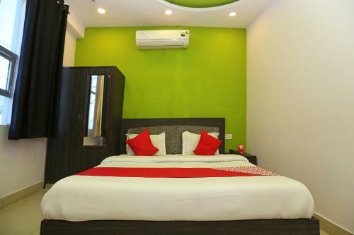 Oyo 19802 Hotel Anant Plaza