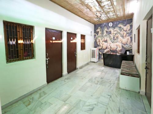 Spot On 43140 Classic Homestay