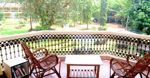 Hotel Carina Beach Resort