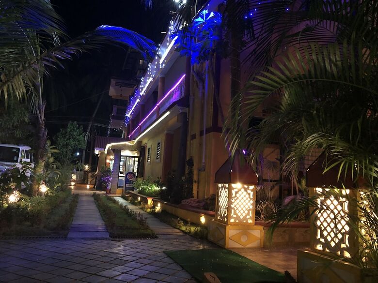 Hostal Veronica Resort By The Beach