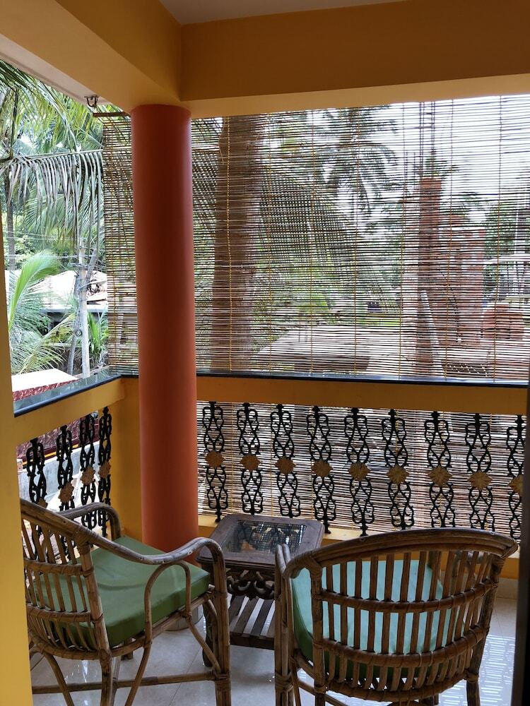 Hostal Veronica Resort By The Beach