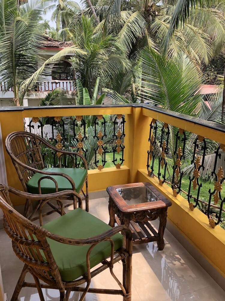 Hostal Veronica Resort By The Beach