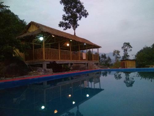 Hotel Bamboo Resort And Atv Park