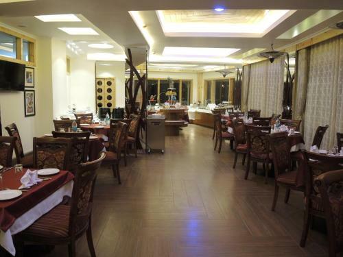Hotel Crescent Resort