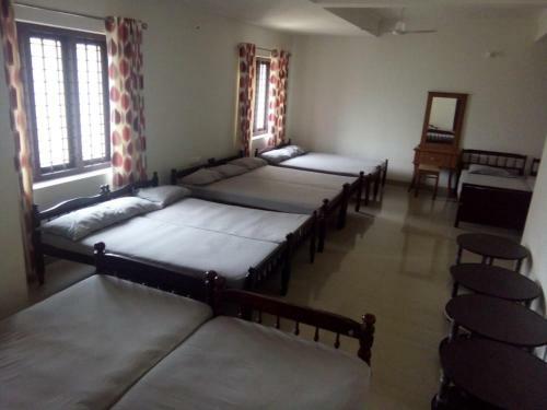 Hotel Sathya Inn